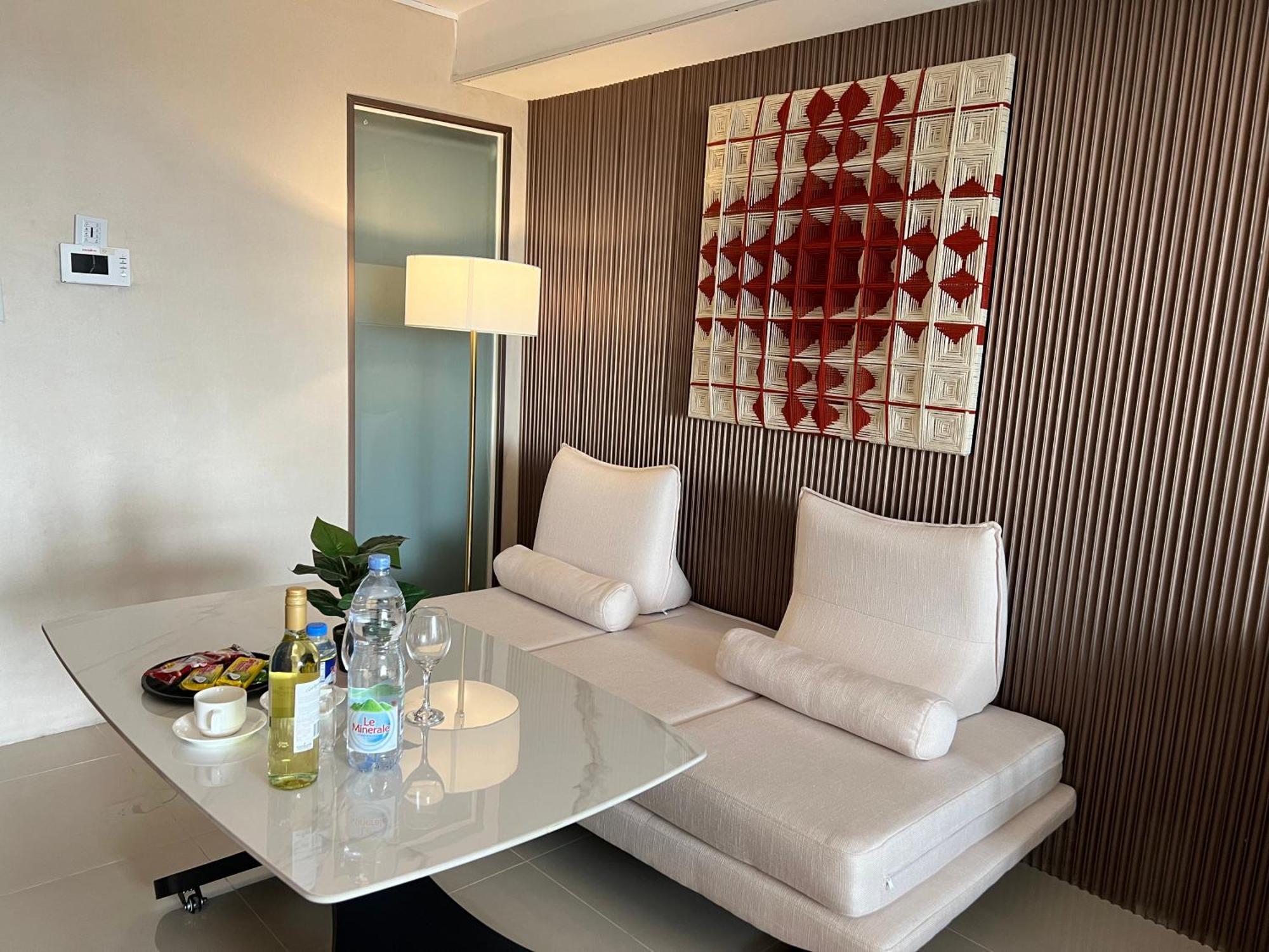 Luxurious European Style Penthouse Modern Apart Ment Cross City Of Dreams Okada Solaire Moa Airport Manila Eksteriør billede
