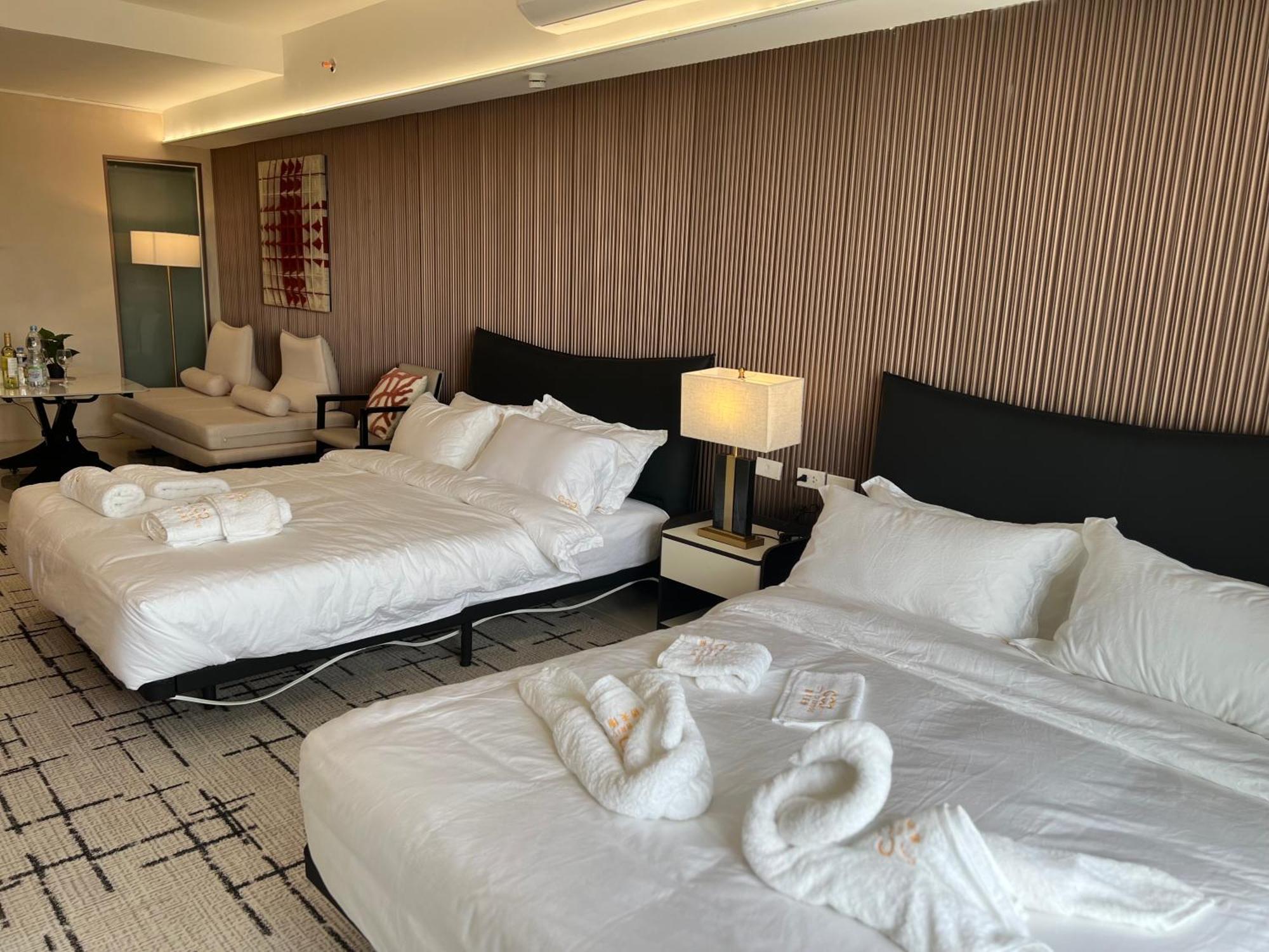 Luxurious European Style Penthouse Modern Apart Ment Cross City Of Dreams Okada Solaire Moa Airport Manila Eksteriør billede