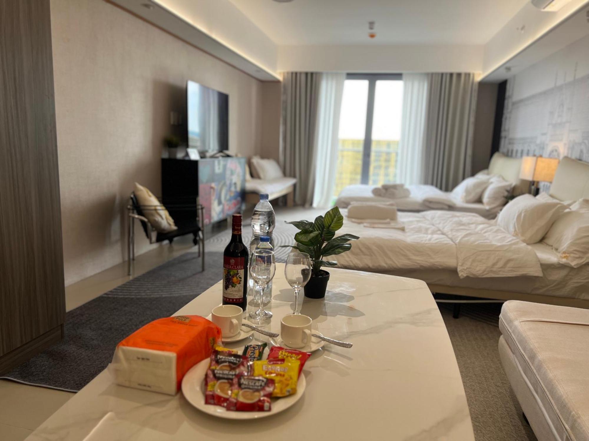 Luxurious European Style Penthouse Modern Apart Ment Cross City Of Dreams Okada Solaire Moa Airport Manila Eksteriør billede
